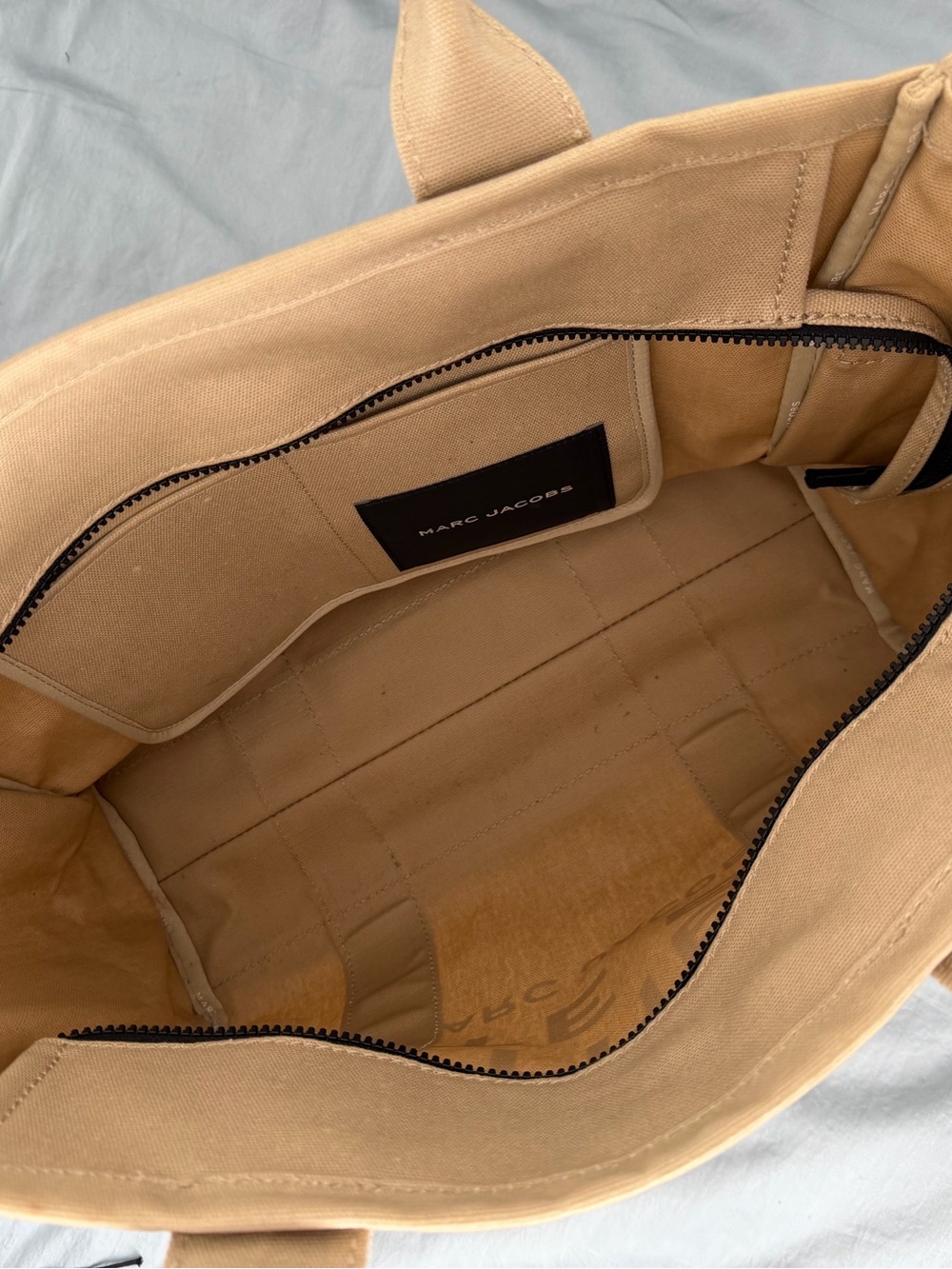 Marc Jacobs large tote - Picture 4 of 8